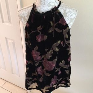 Pretty! Light weight floral velvet top.
